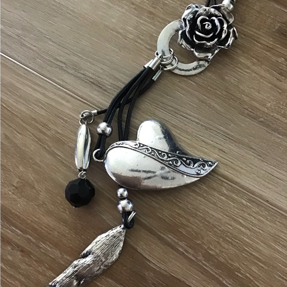 Y2K Rose/Heart Charm Necklace - Picture 2 of 4
